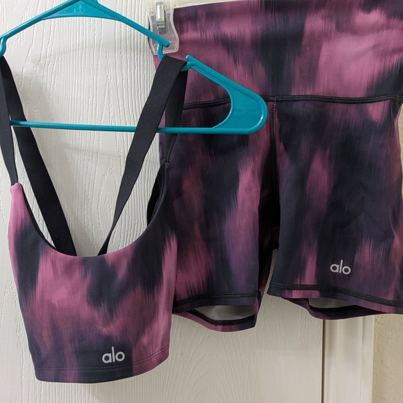 NWOT Alo EUC 4" Vapor High Waist Short & Matching Sport Bra - Picture 3 of 7